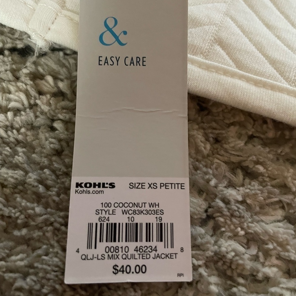 NWT Womens Petite Croft & Barrow Cream Zip Up - Picture 5 of 5